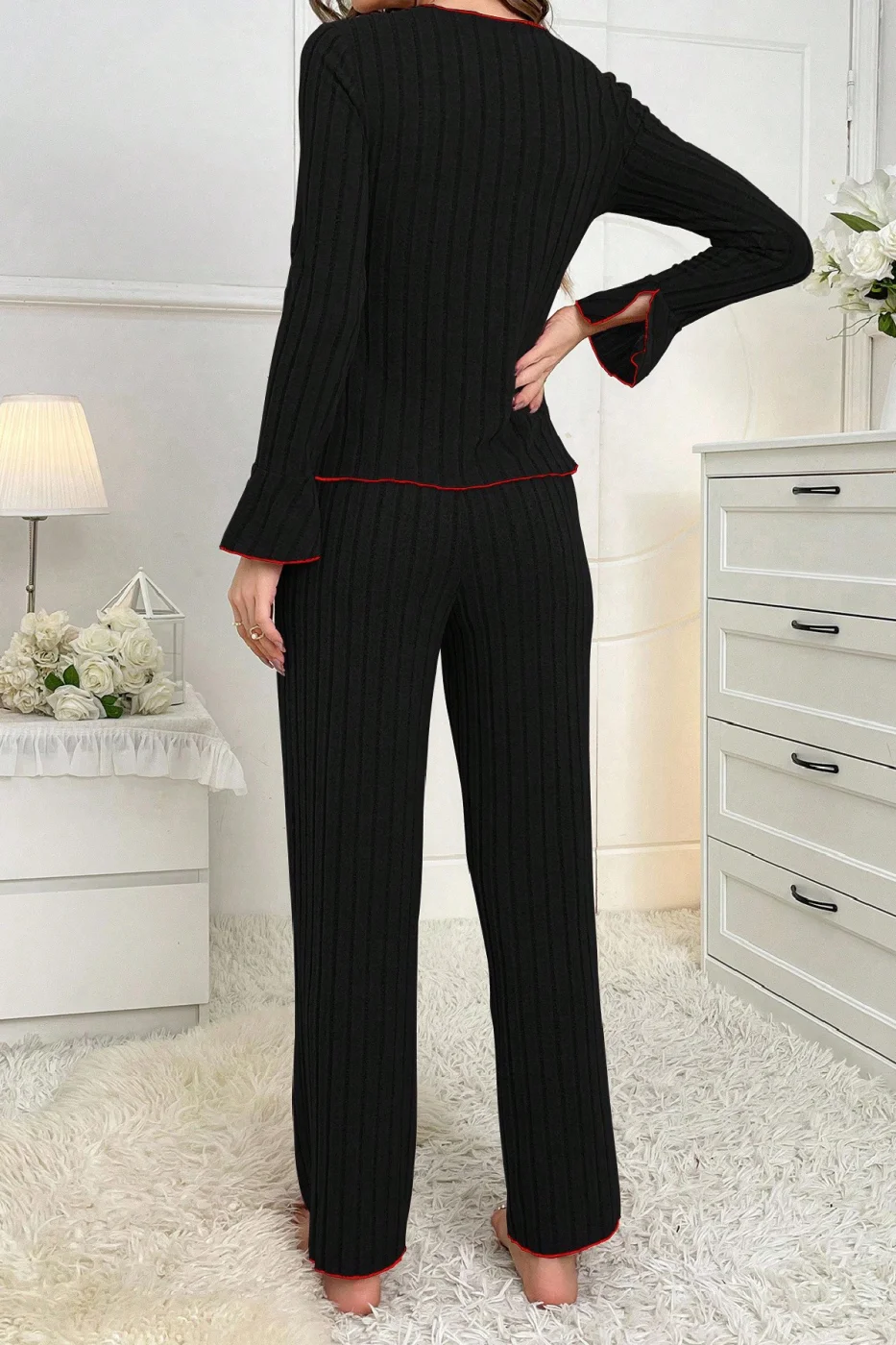 Kadın Siyah Kırmızı Biyeli ve Fiyonklu Uzun Kollu Mevsimlik Pijama Takımı görsel 2