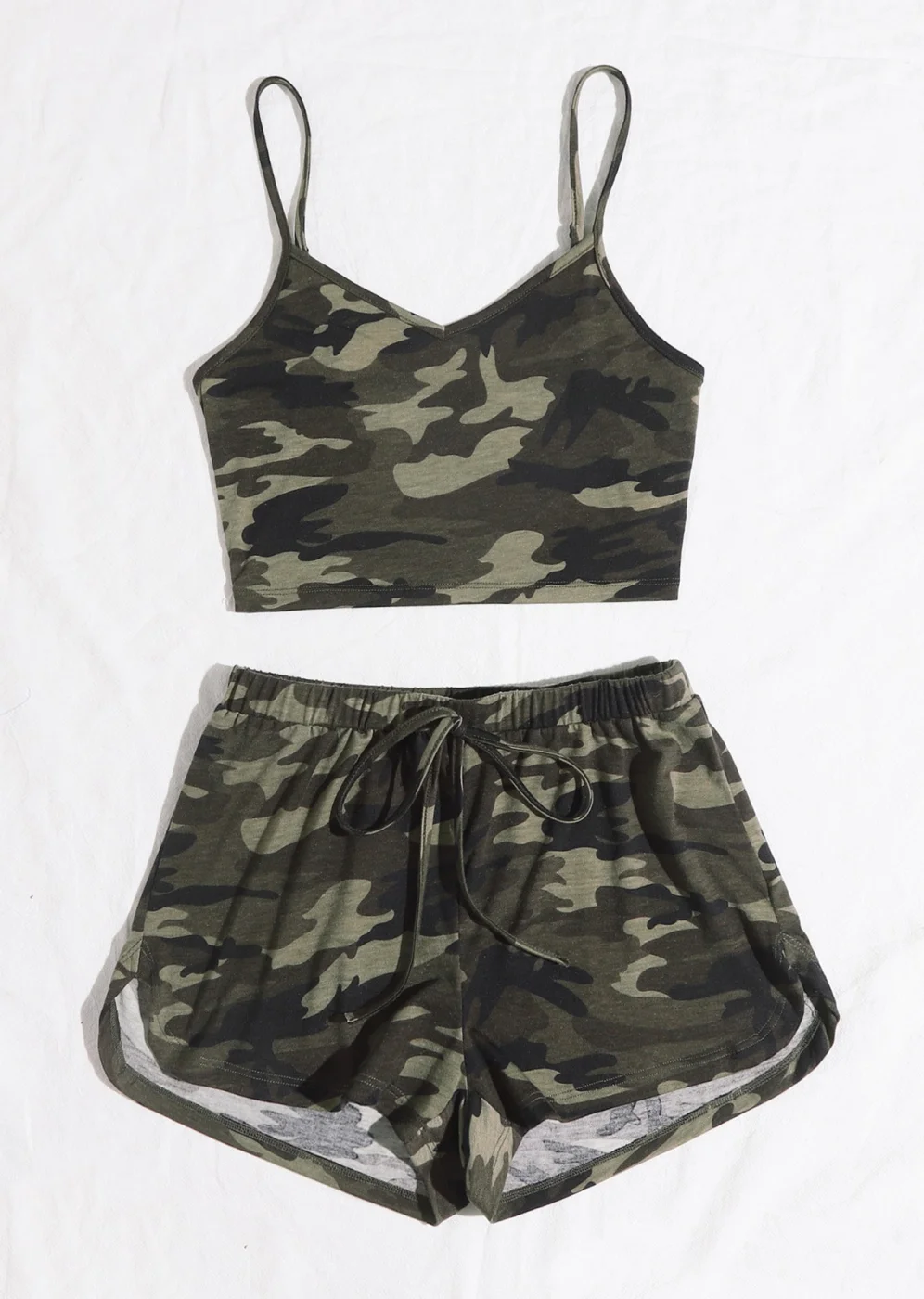 Kadın Kamuflaj Desenli Askılı Crop Top ve Şortlu Gecelik Takım görsel 3