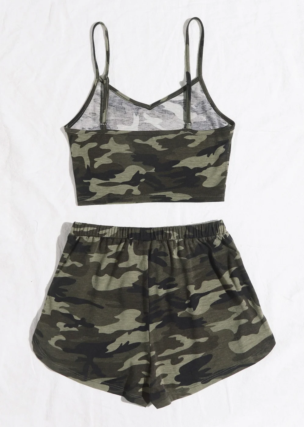 Kadın Kamuflaj Desenli Askılı Crop Top ve Şortlu Gecelik Takım görsel 2